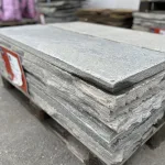 Skifer Tråkkheller 40x120cm huggede kanter 4-6 cm Lys Oppdal