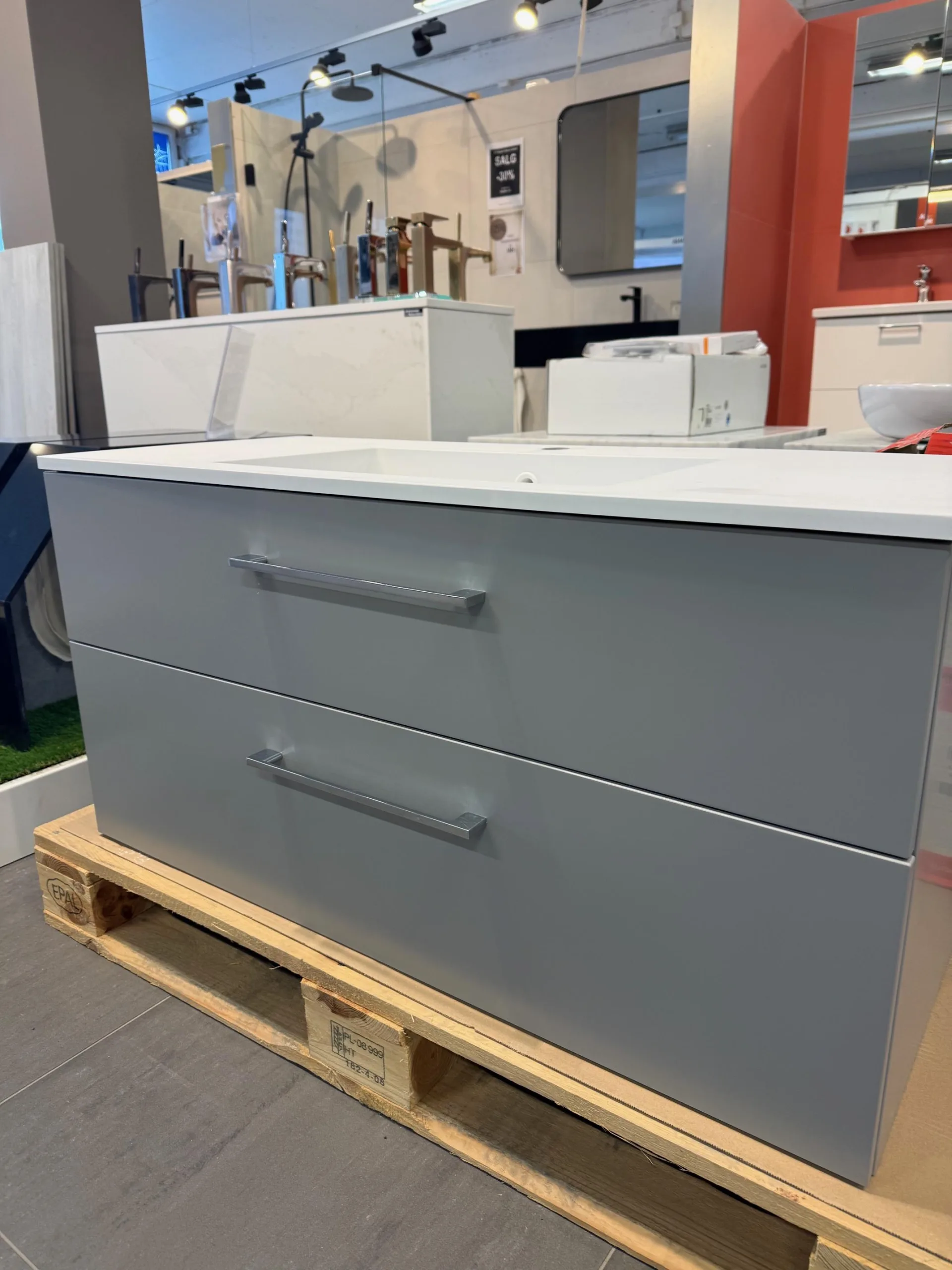 IMG_8508 INR utstillingsmøbel Viskan - Bilde 1